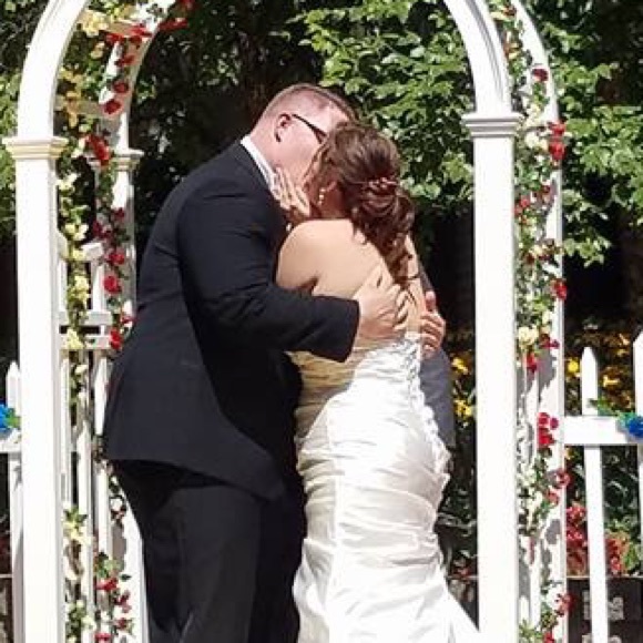 Meet your Posher, Megan - Picture 1 of 1